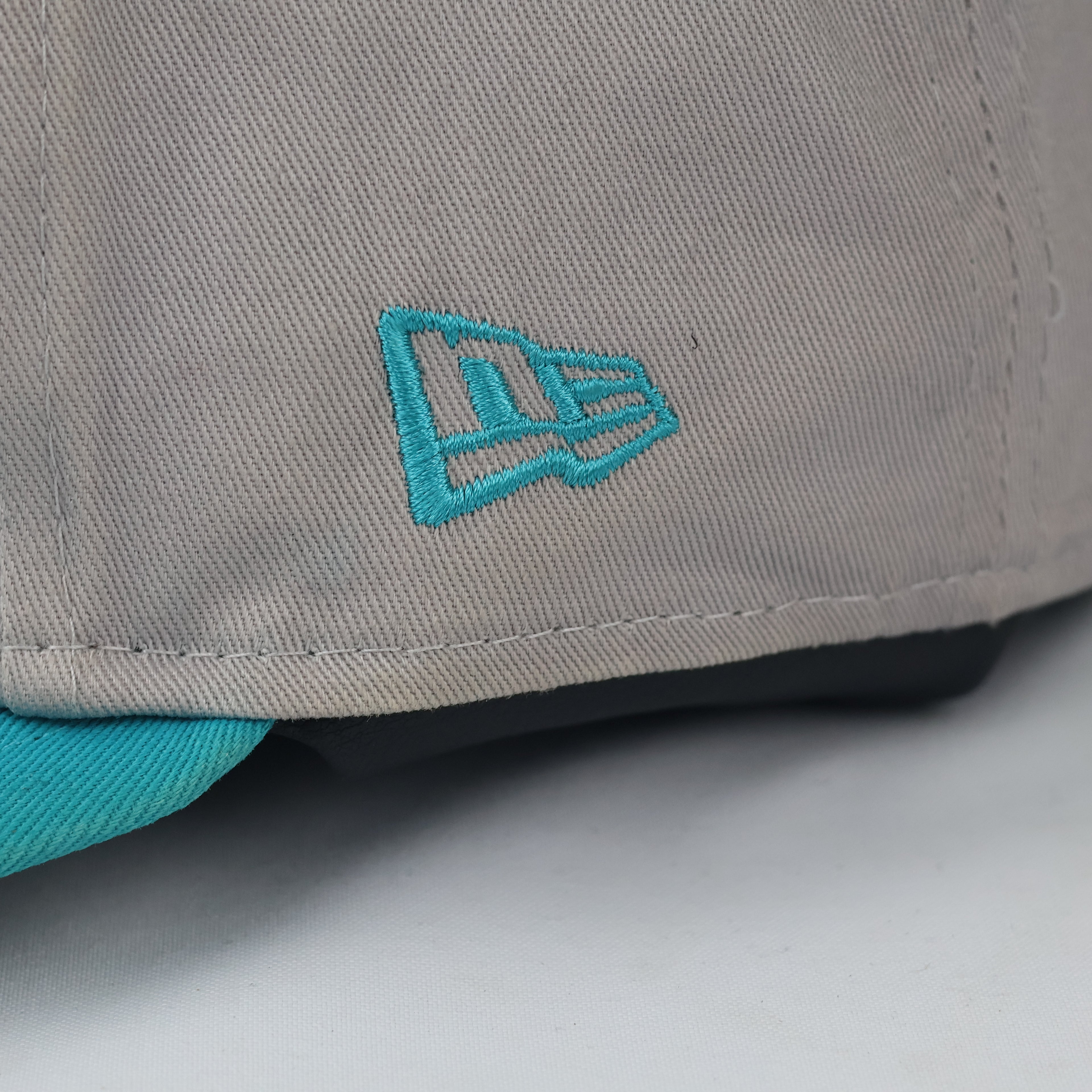 New Era 9FIFTY Charlotte Hornets Snapback | Thrifted Retro NBA Hat 58-60cm