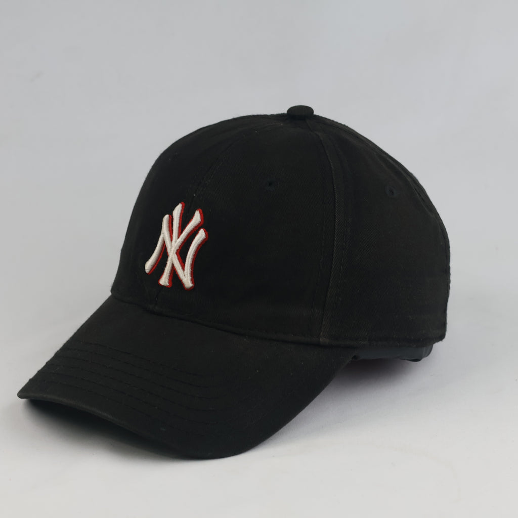 Thrifted MLB New York Yankees Strapback Baseball Cap - Black (56-57cm) | 10620