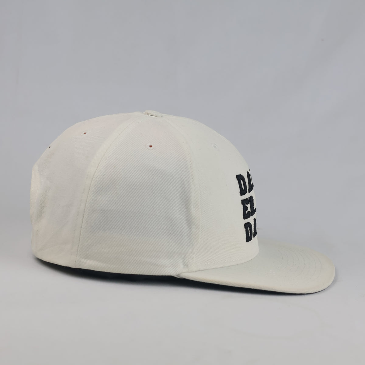 Thrifted "DARF. ER. DAS." Embroidered Flat Brim Snapback Cap – Off-White (57–58 cm) |10666